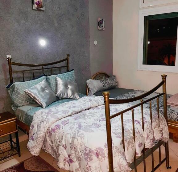 پانسیون Artistic Space In The Centre Room 8