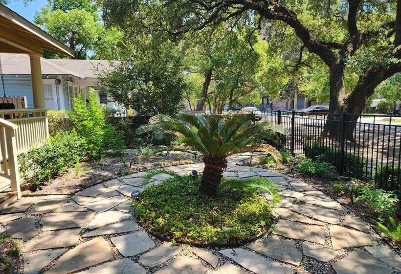 بنسيون Cute & Quiet Garage Apt Home