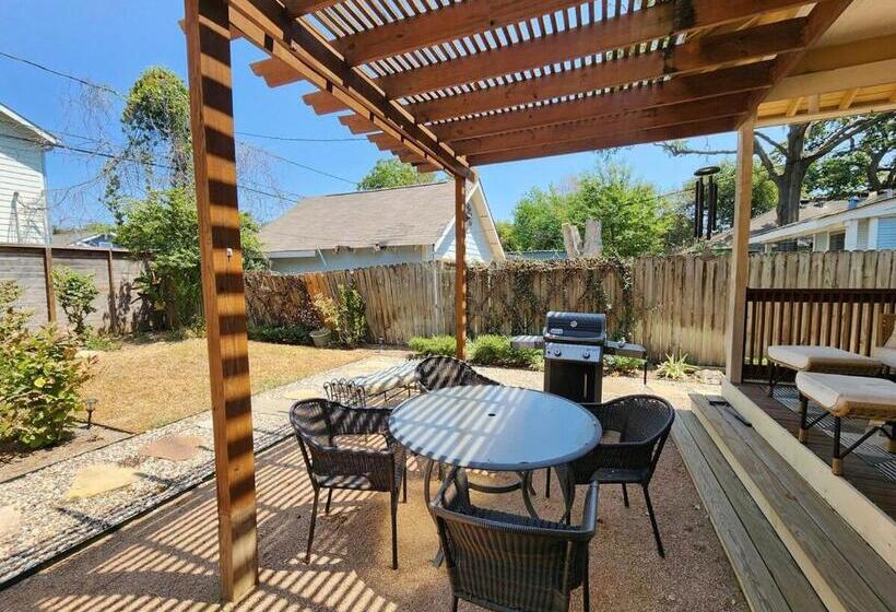 بنسيون Cute & Quiet Garage Apt Home