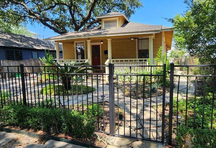 پانسیون Cute & Quiet Garage Apt Home