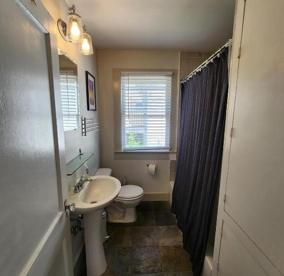 بنسيون Cute & Quiet Garage Apt Home