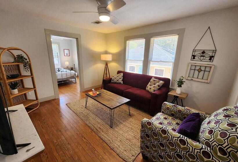 بنسيون Cute & Quiet Garage Apt Home