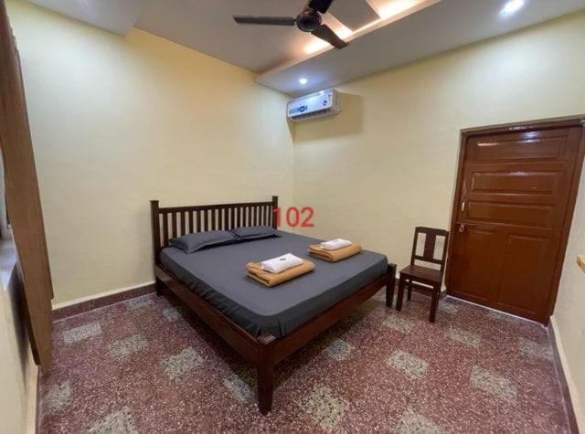 פנסיון Dhruv Guest House