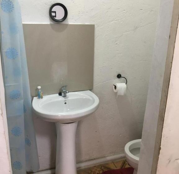 פנסיון Eb Lodge