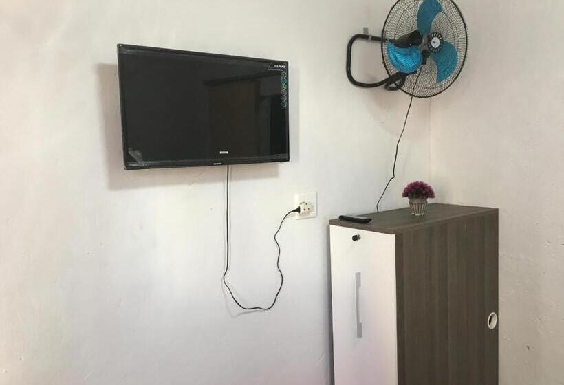 פנסיון Eb Lodge