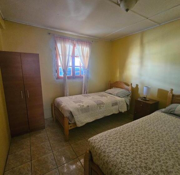 ペンション Hostal Casa Los Duendes