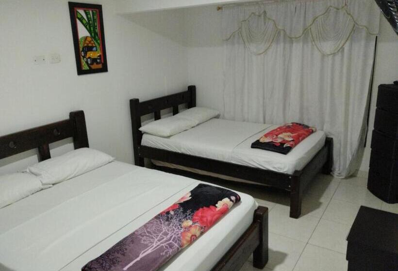 پانسیون Hostal El Portoncito