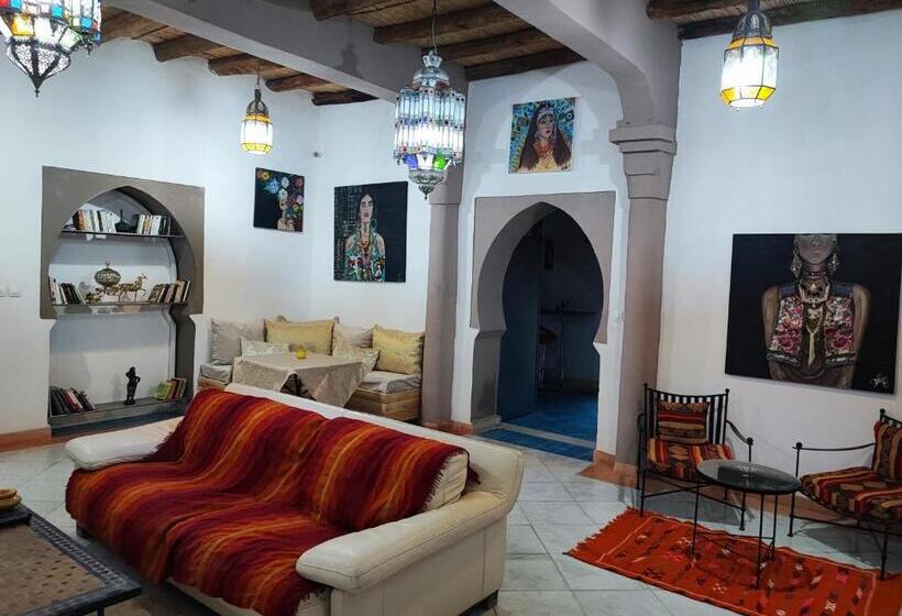 Пансион Hôte Sahara & Spa Tadighoust