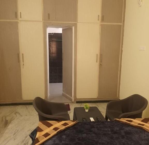 پانسیون La Villa Rani