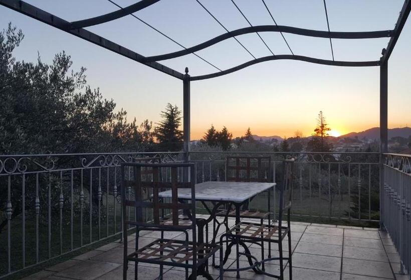 ペンション Le Relais Fleuri