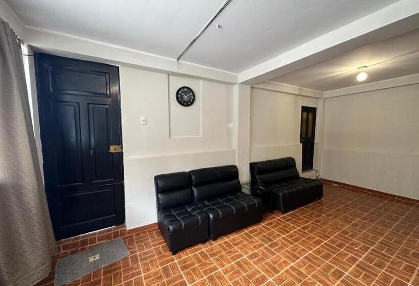 پانسیون Mikuna Sapantiana