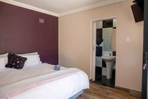 פנסיון Mila’s Guest Lodge