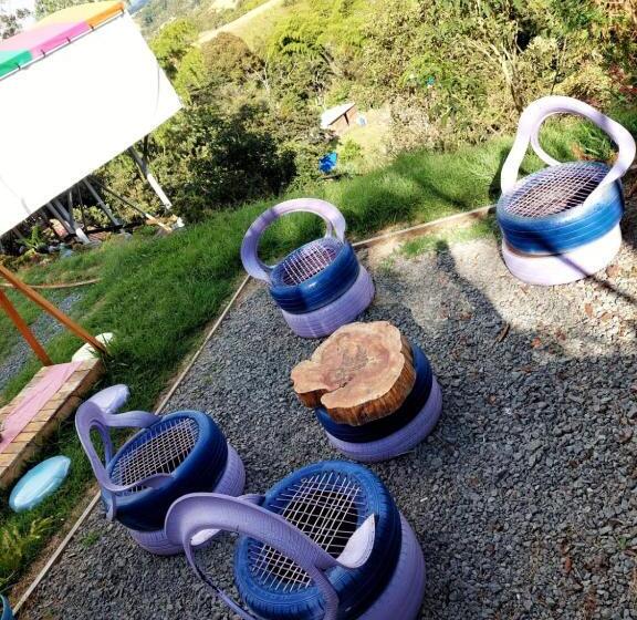 پانسیون Hostel Paraiso De Colores