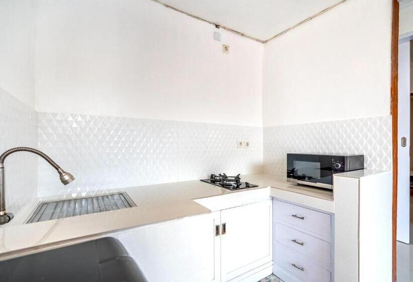 膳宿费 Lumturi House   Centrally Located