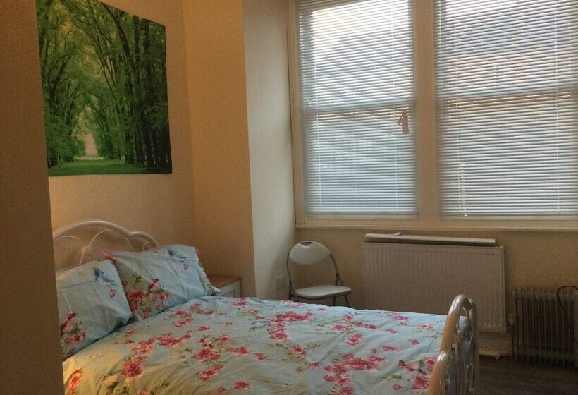 Пансион Tdm Bachelot Lettings Ltd