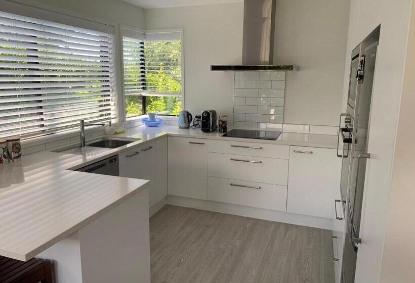 ペンション The Gate House