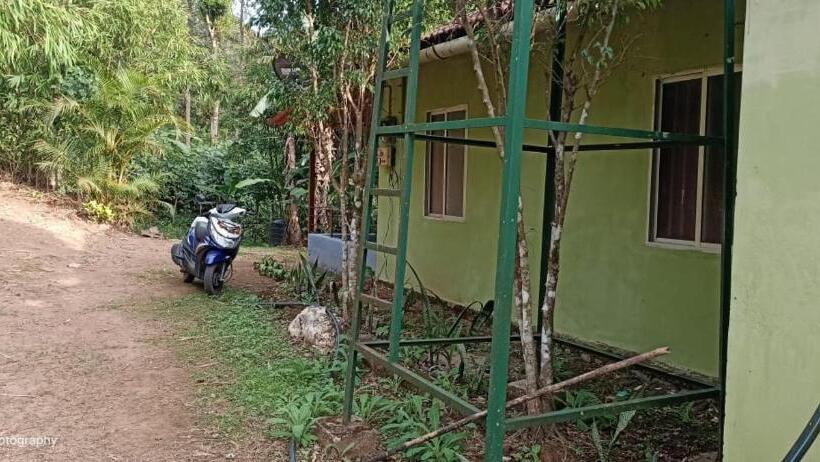 פנסיון V Stays, Madikeri