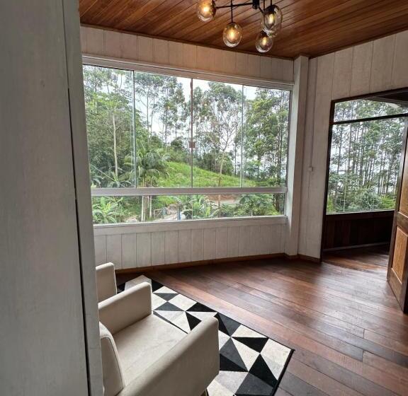 ペンション Vila Dos Pássaros, Quarto Casal