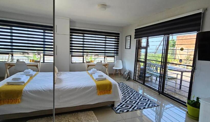 פנסיון Your Happy Holiday Place