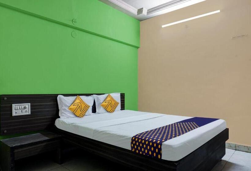 Spot On Hotel Akash Lodge