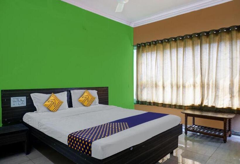 Spot On Hotel Akash Lodge