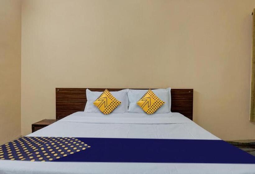 Spot On Hotel Akash Lodge