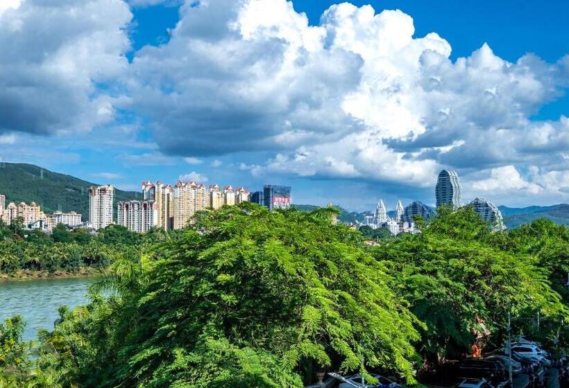 Отель Huijian Riverview