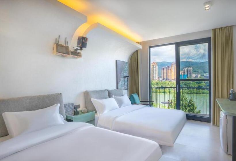 Отель Huijian Riverview