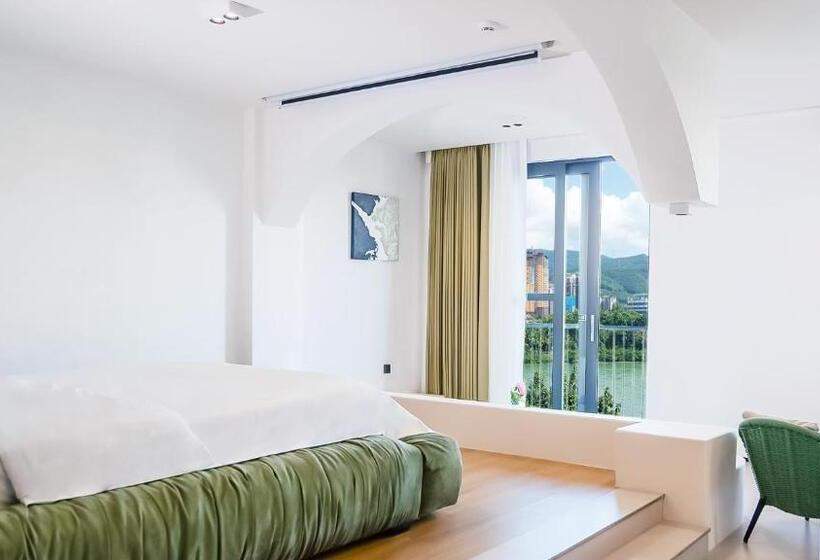 Отель Huijian Riverview