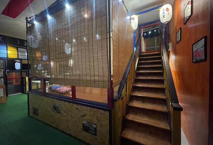 호스텔 อีโฮสเทลบ้านช่น