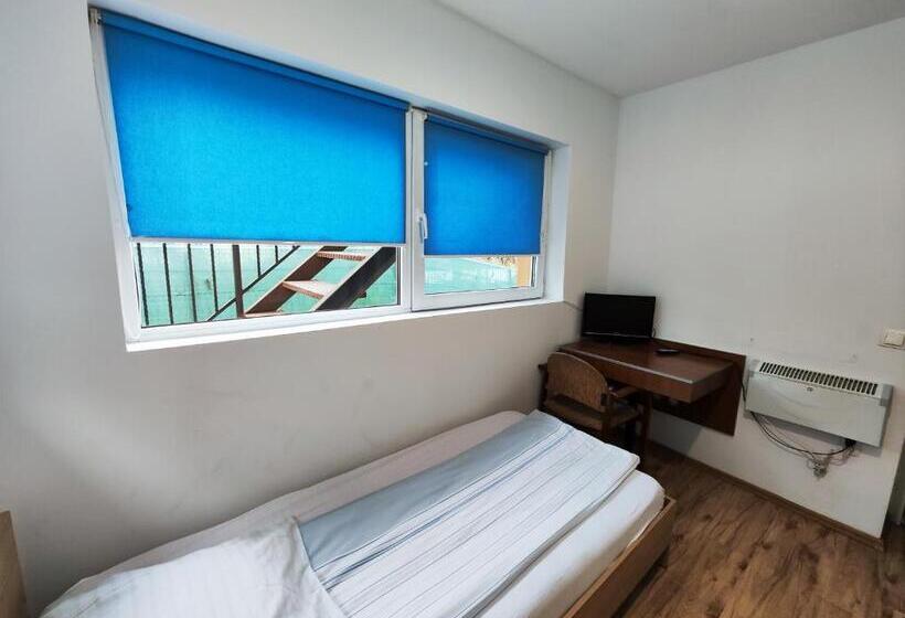 호스텔 Casa Thomas Cluj