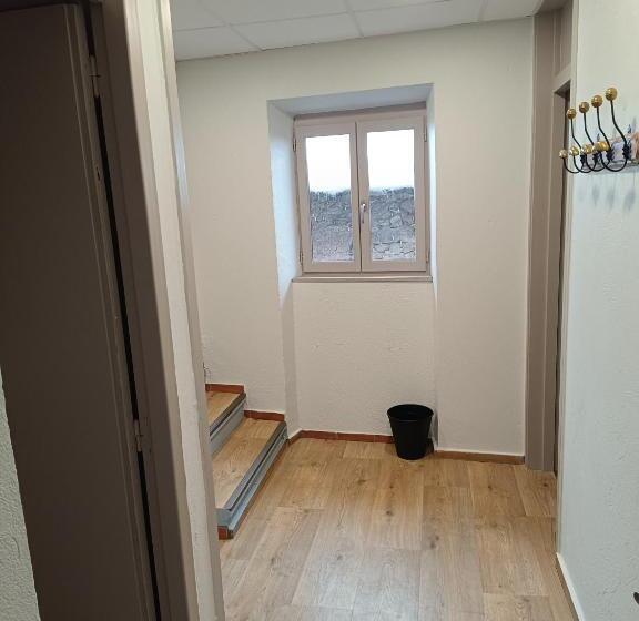 Общежитие La Mansio De Bons