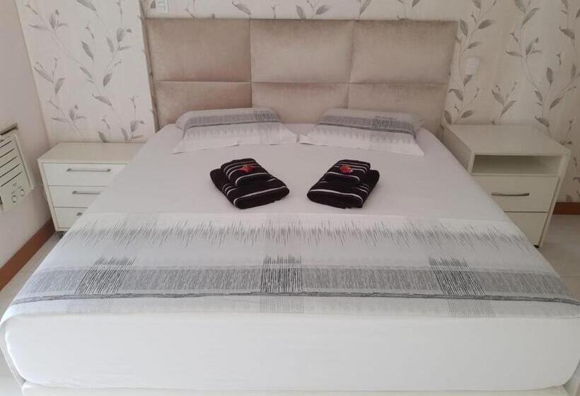 Общежитие Ricardo Pousada Q1 Suíte