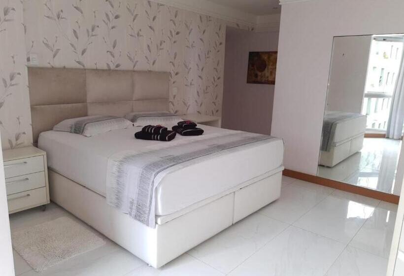 Общежитие Ricardo Pousada Q1 Suíte