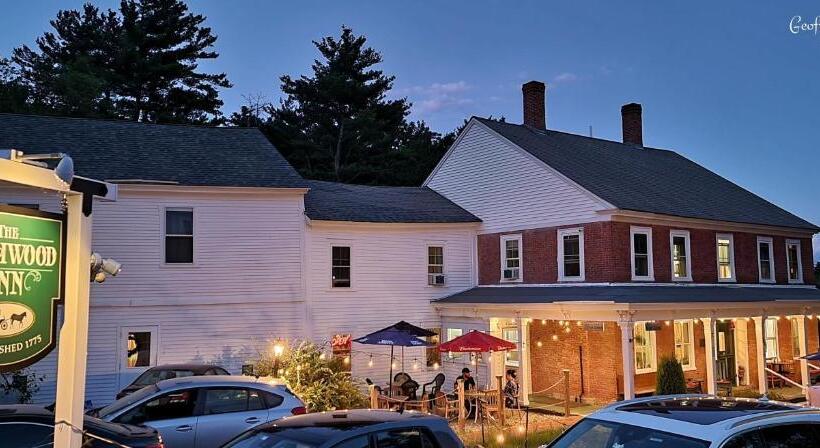 فندق صغير The Birchwood Inn, Tavern And Restaurant
