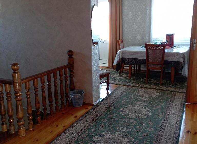 تختخواب و صبحانه канышай