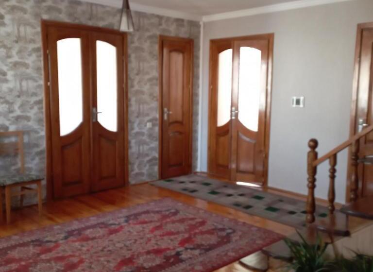 تختخواب و صبحانه канышай