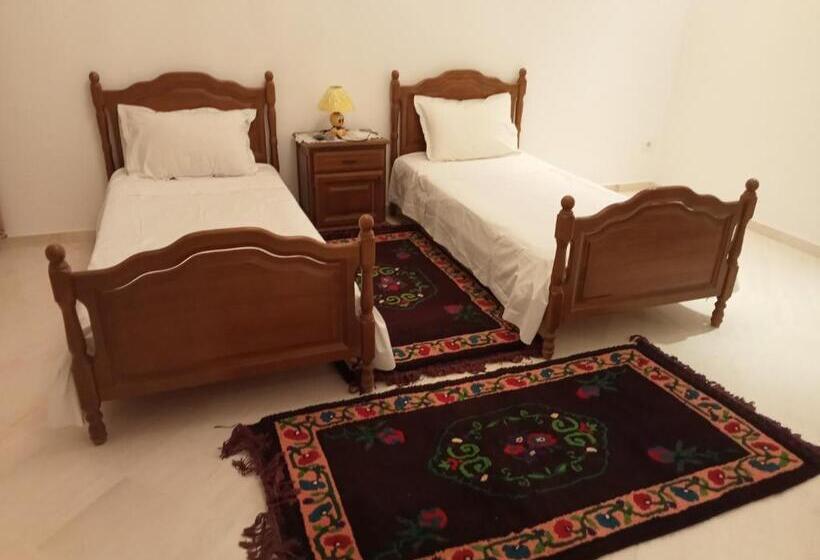 تختخواب و صبحانه Chez Mme Jaouida