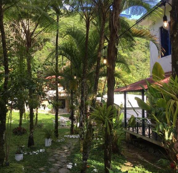 مبيت وإفطار Complejo Villa Clara Junto Al Río Y Montañas By Drvacationsrental