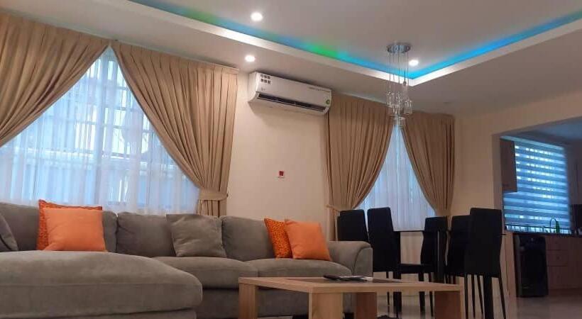 ベッドアンドブレックファースト Dramani Villa