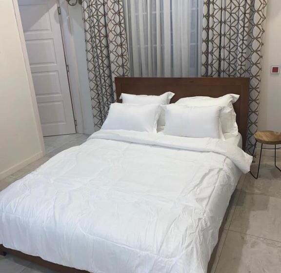 ベッドアンドブレックファースト Dramani Villa