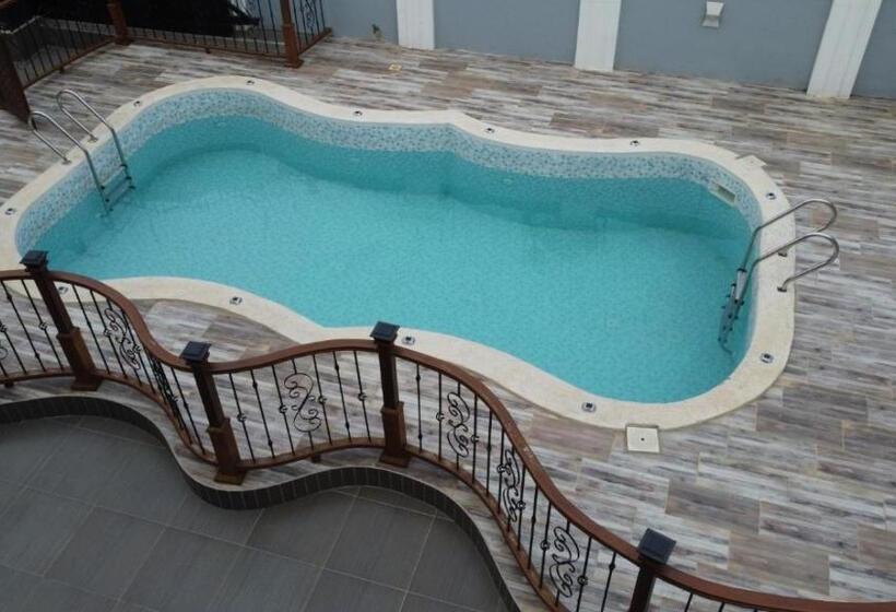 ベッドアンドブレックファースト Dramani Villa