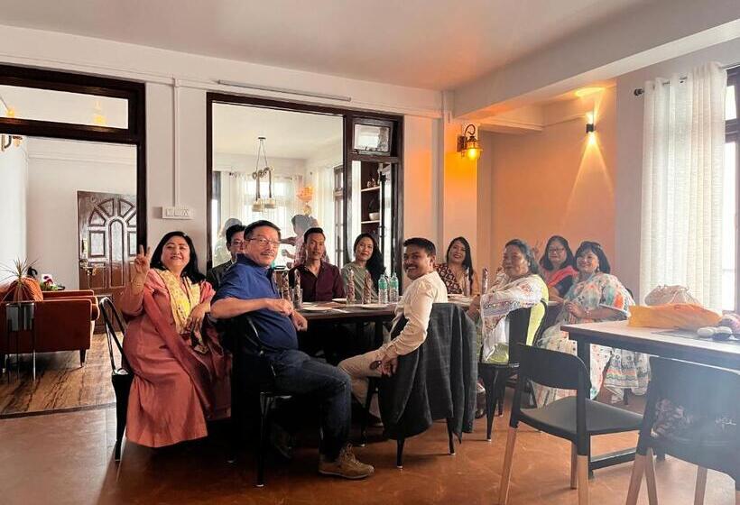 ベッドアンドブレックファースト Ej’s Frontyard  The Home Cafe & Stay