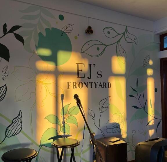 Bed and Breakfast Ej’s Frontyard  The Home Cafe & Stay