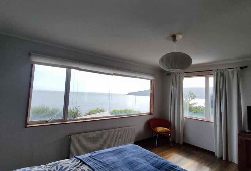 Bed and Breakfast Buenavida Hostel, Habitación Amplia Con Baño En Suite Y Vista Al Mar