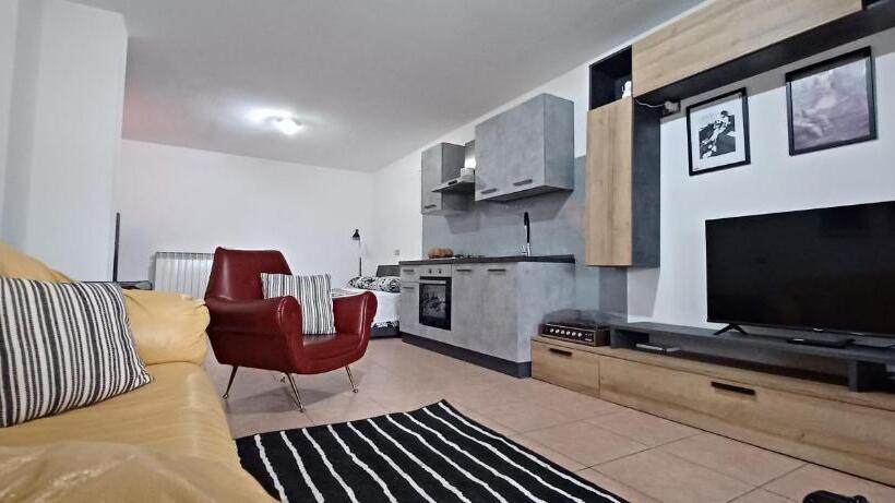 住宿加早餐  La Tana Di Otto