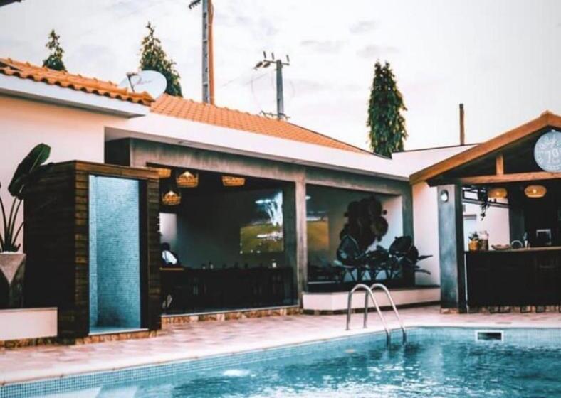 تختخواب و صبحانه Locanda Inn Place