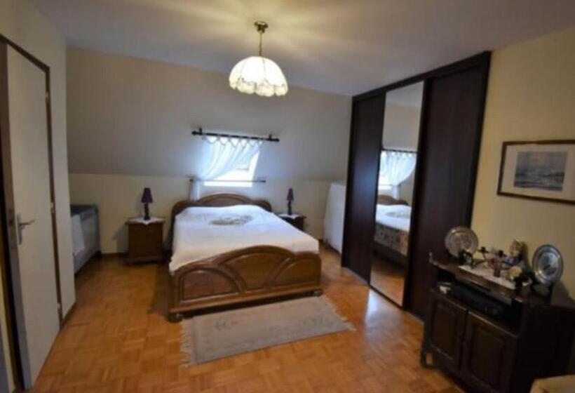 Bed and Breakfast Lola