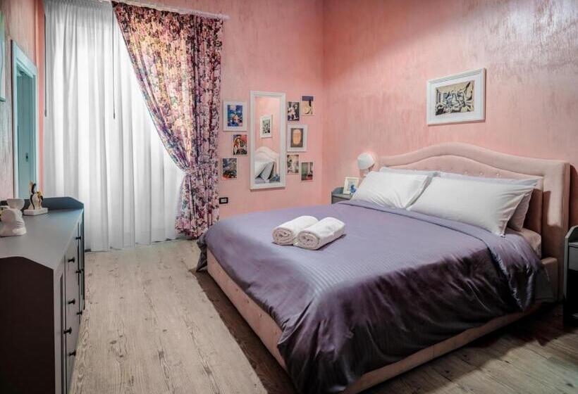 تختخواب و صبحانه Momarooms