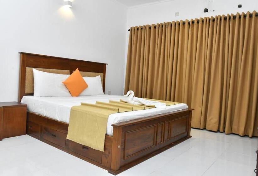 住宿加早餐  Urban Deck